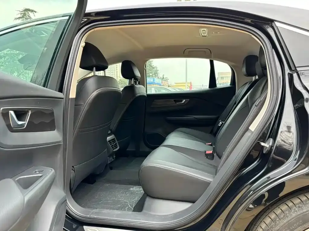 Hongqi E-QM5 2024 из CN, фото 5