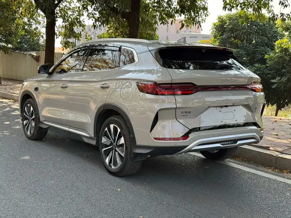 BYD PLUS New Energy — фото 10