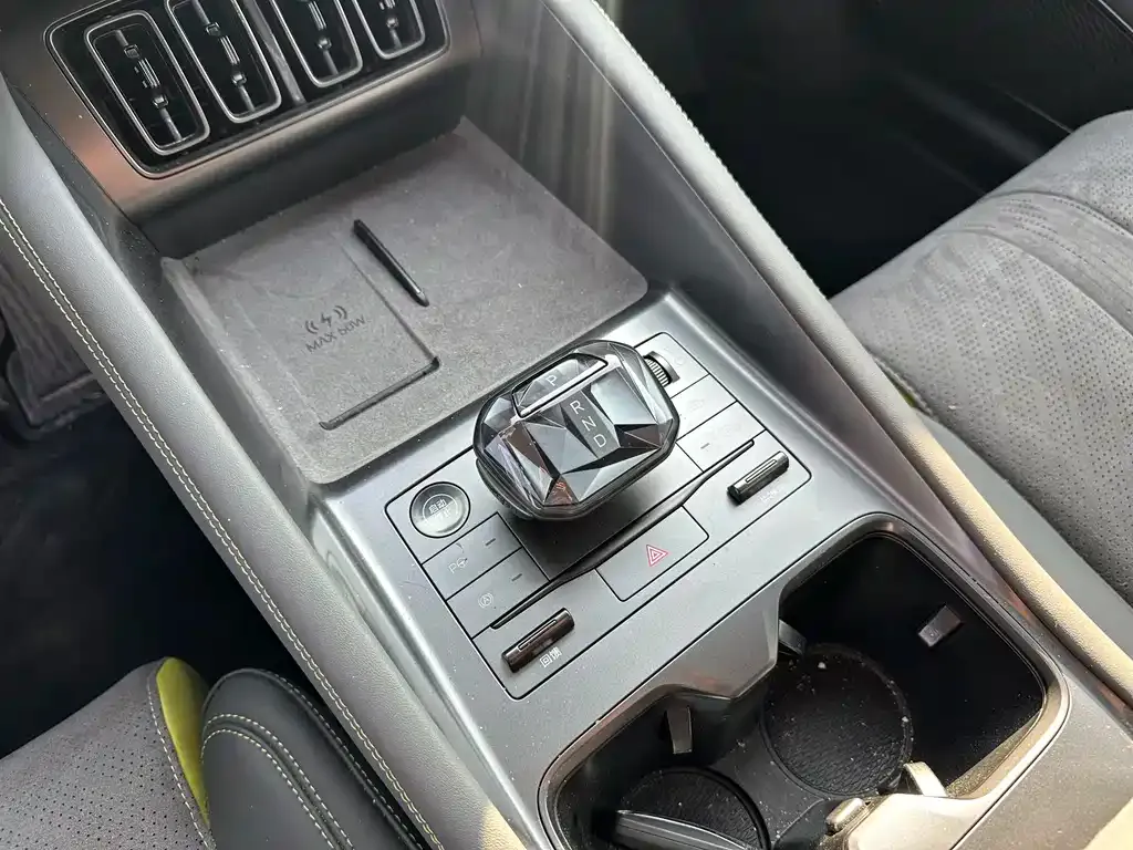 BYD L EV 2025 из CN, фото 9