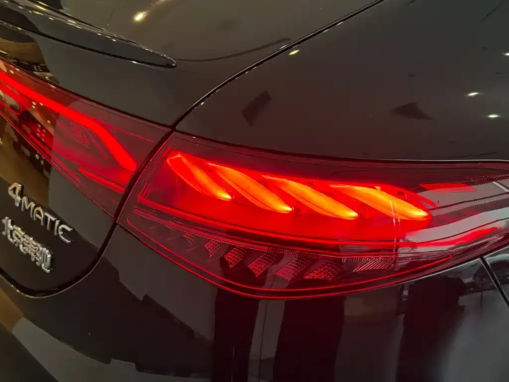 Mercedes-Benz EQE 2025 из CN, фото 3