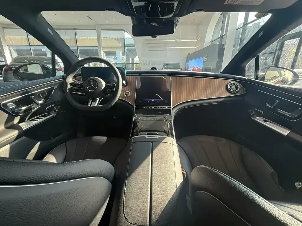 Mercedes-Benz EQE 2025 из CN, фото 8