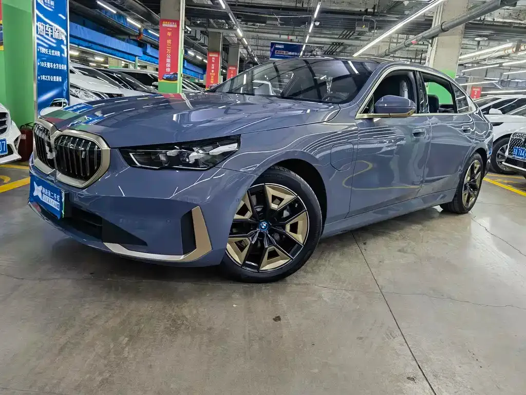 BMW i5 — фото 1