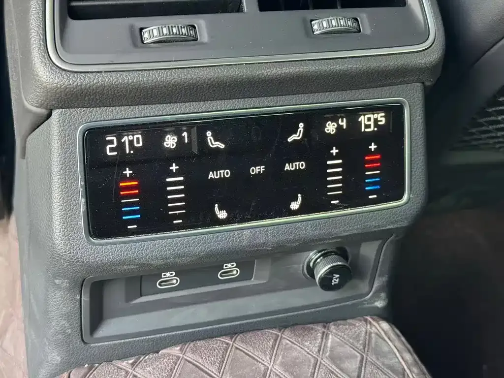 Audi A6L 2024 из CN, фото 5