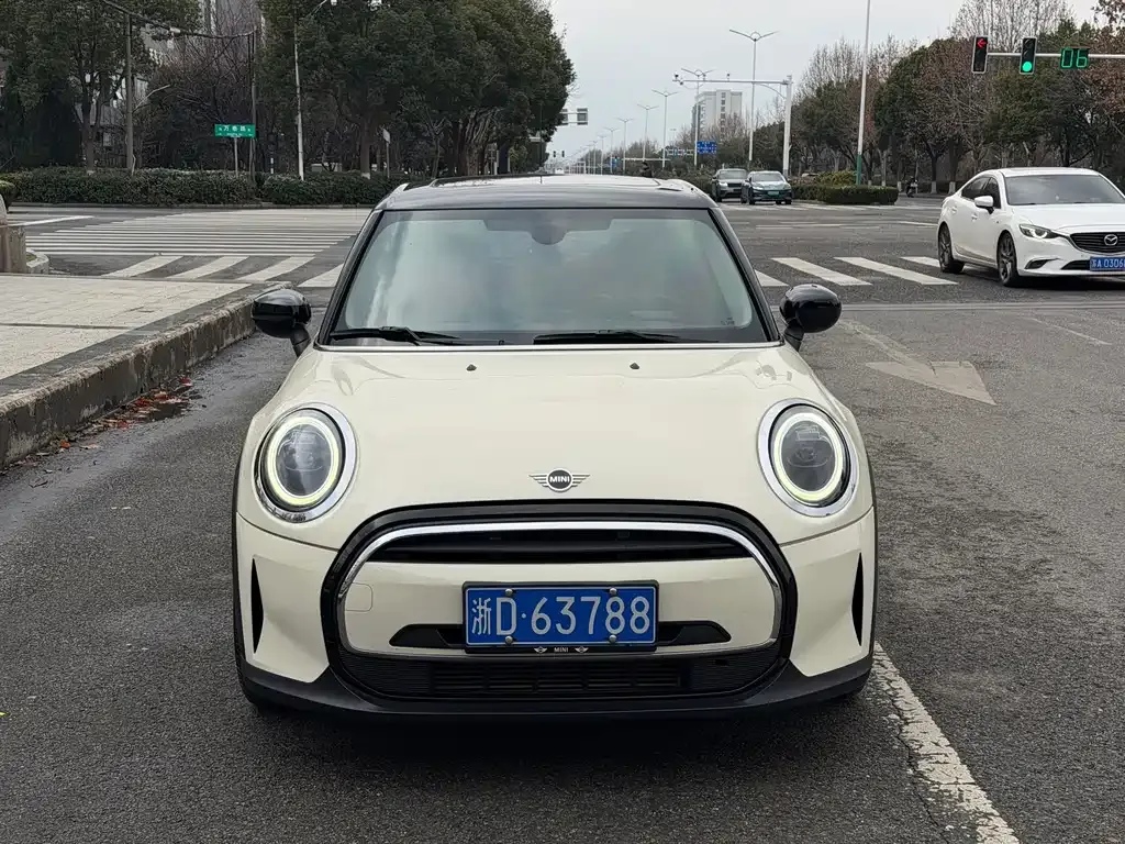 MINI Cooper (3-door) 2021 из CN, фото 3