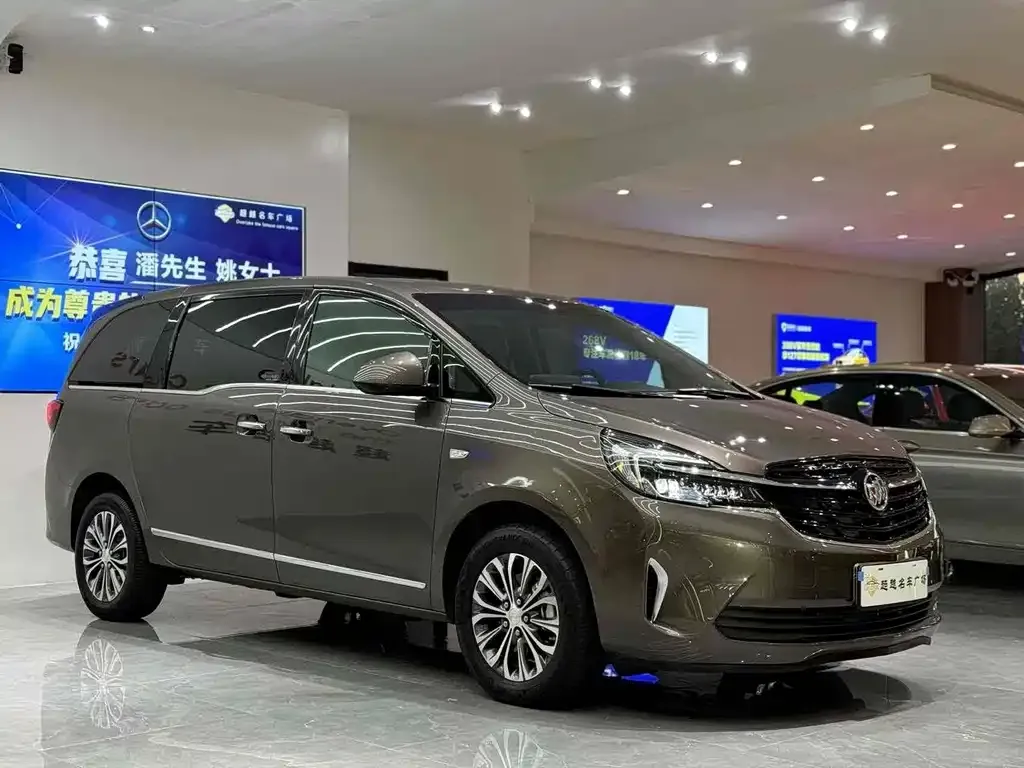Buick GL8 2022 из CN, фото 6