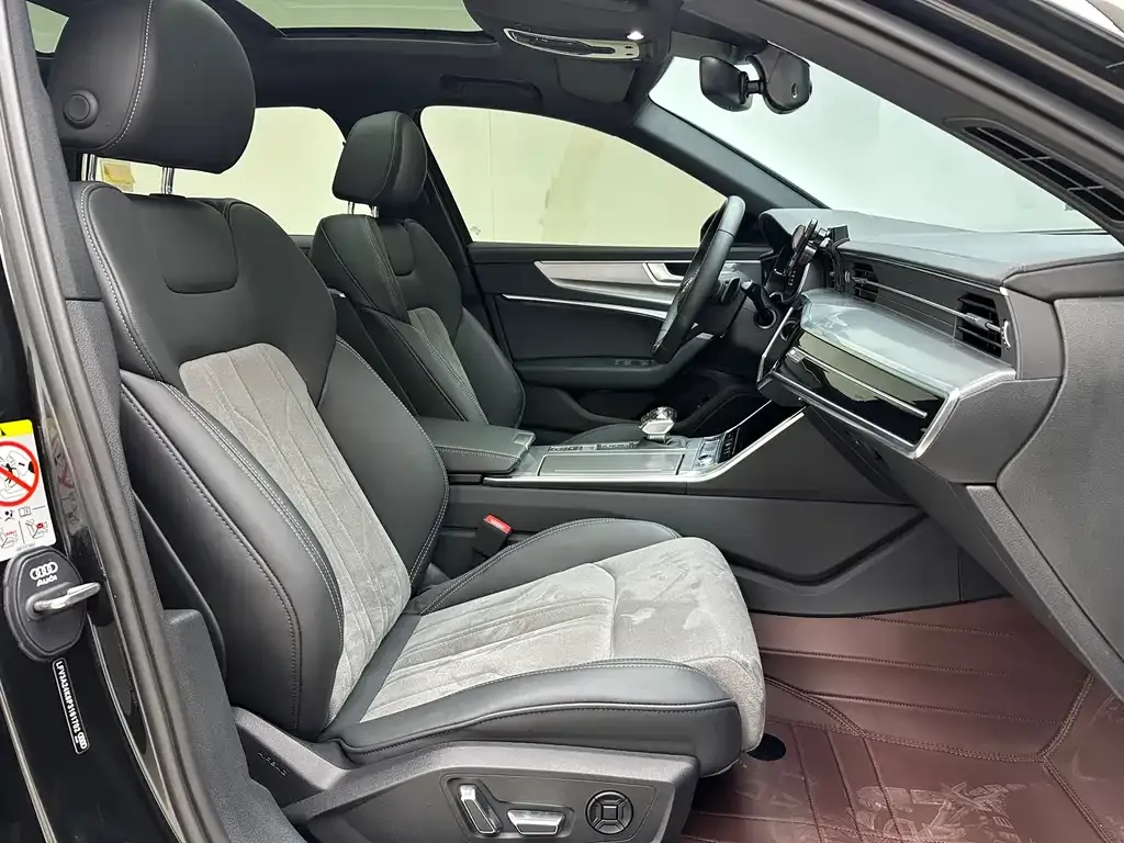 Audi A6L 2024 из CN, фото 5