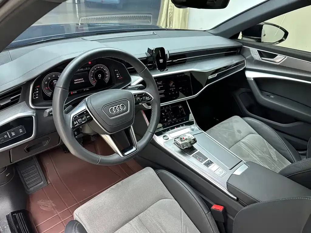 Audi A6L 2024 из CN, фото 6