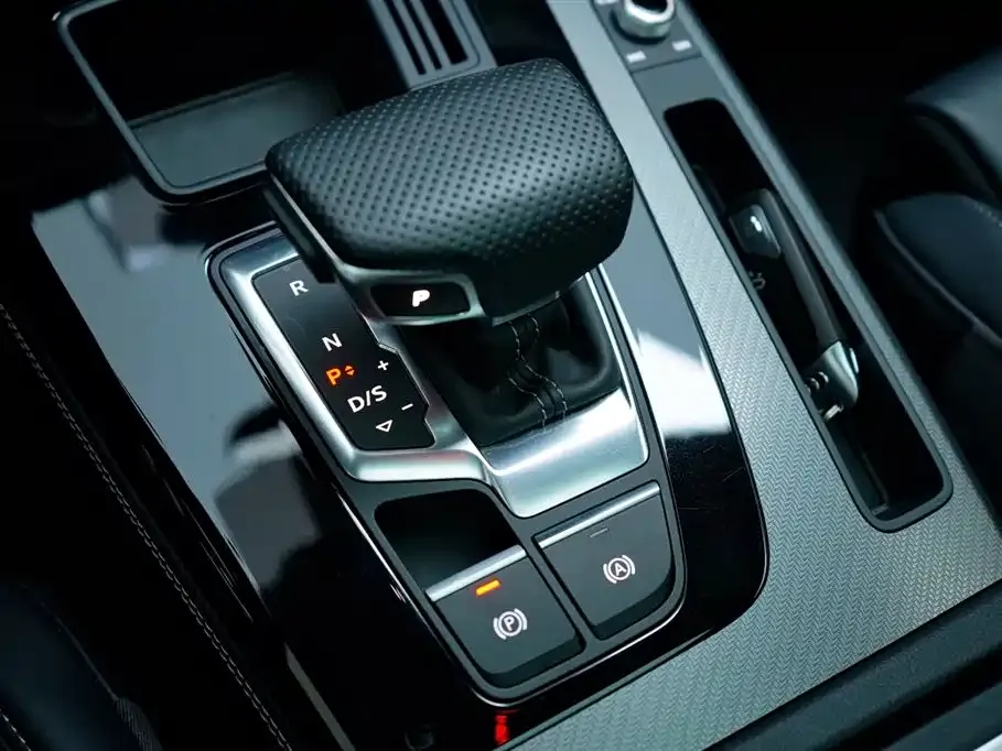 Audi Q5L 2024 из CN, фото 8