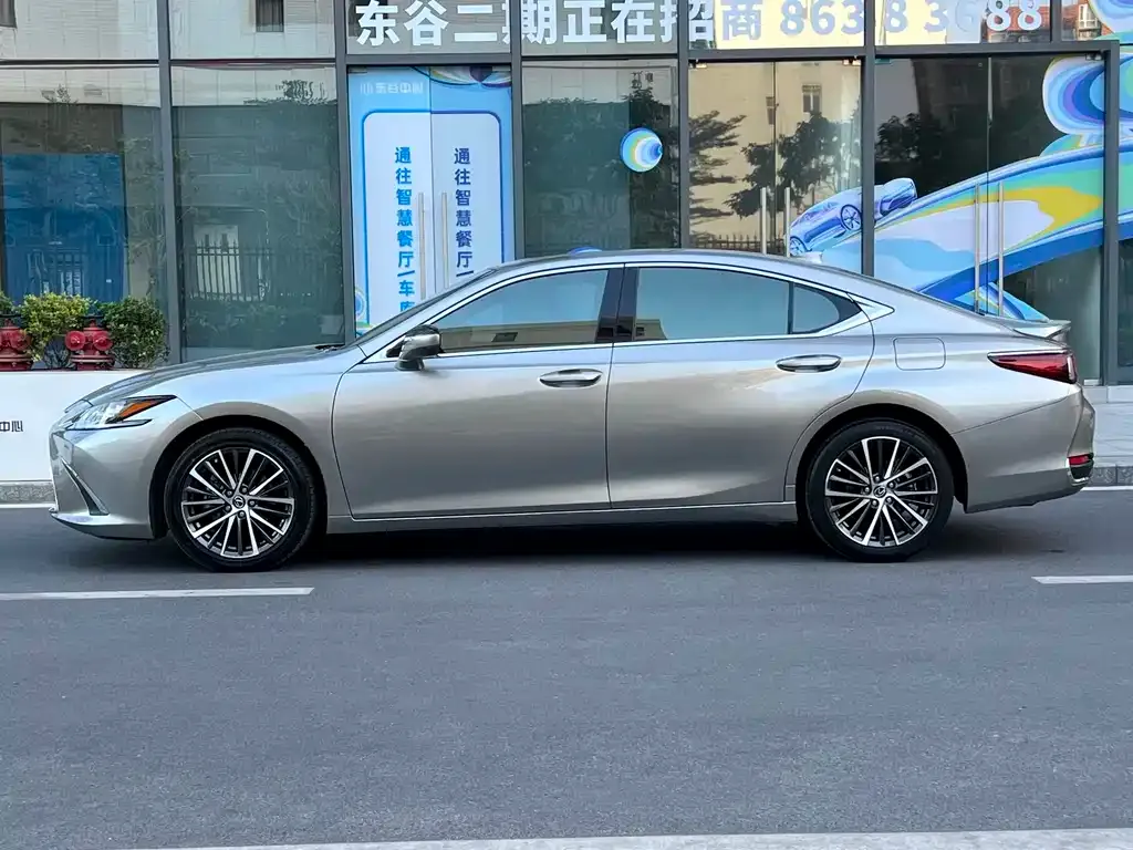 Lexus ES 2022 из CN, фото 5