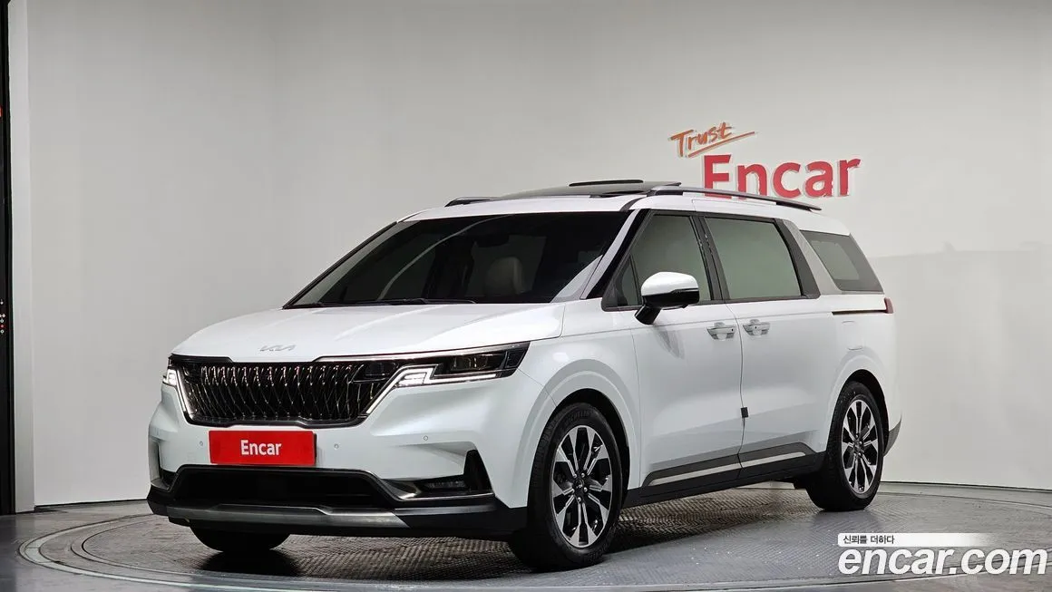 Kia Carnival — фото 1