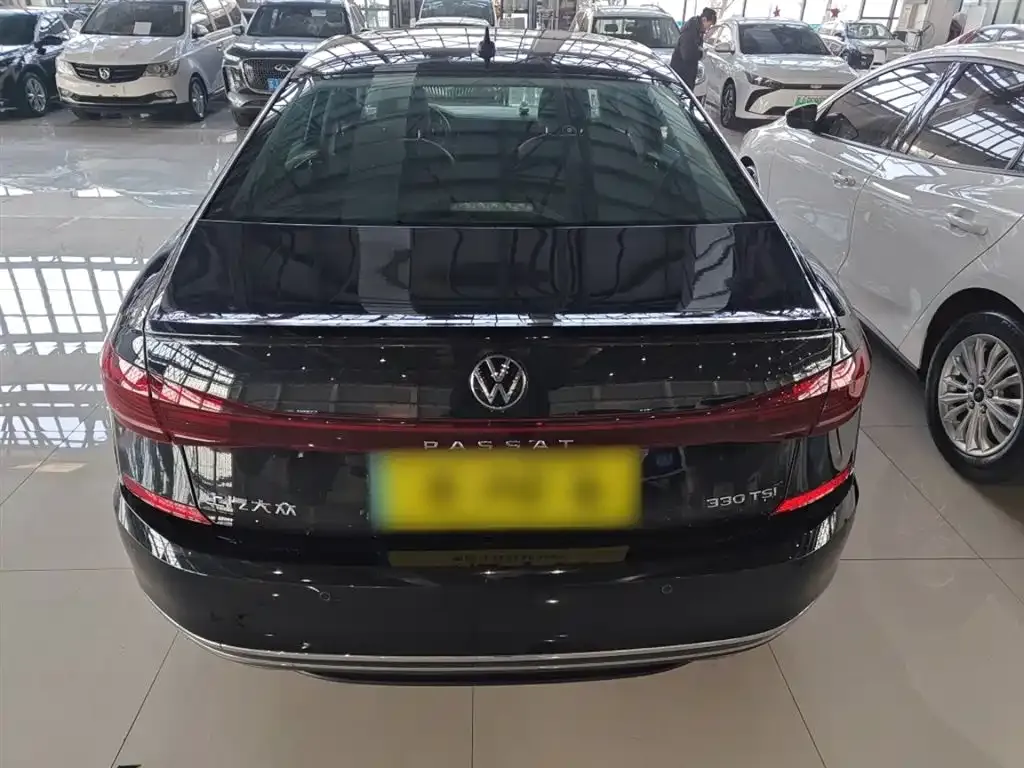 Volkswagen Passat — фото 8
