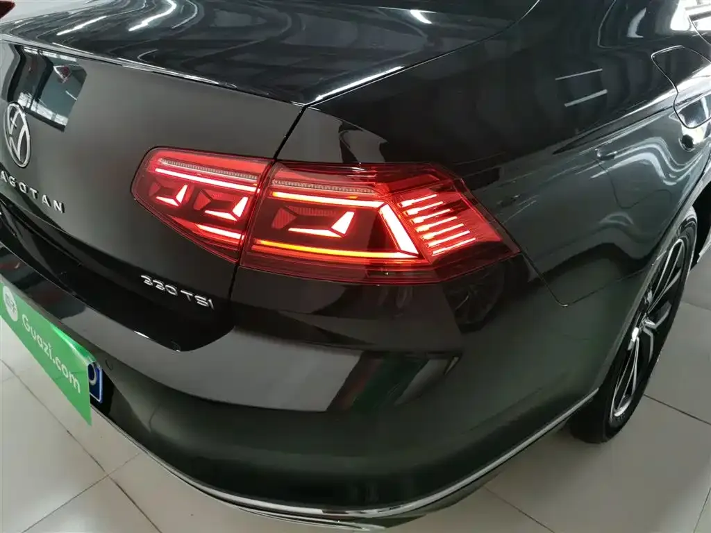 Volkswagen Magotan 2023 из CN, фото 3