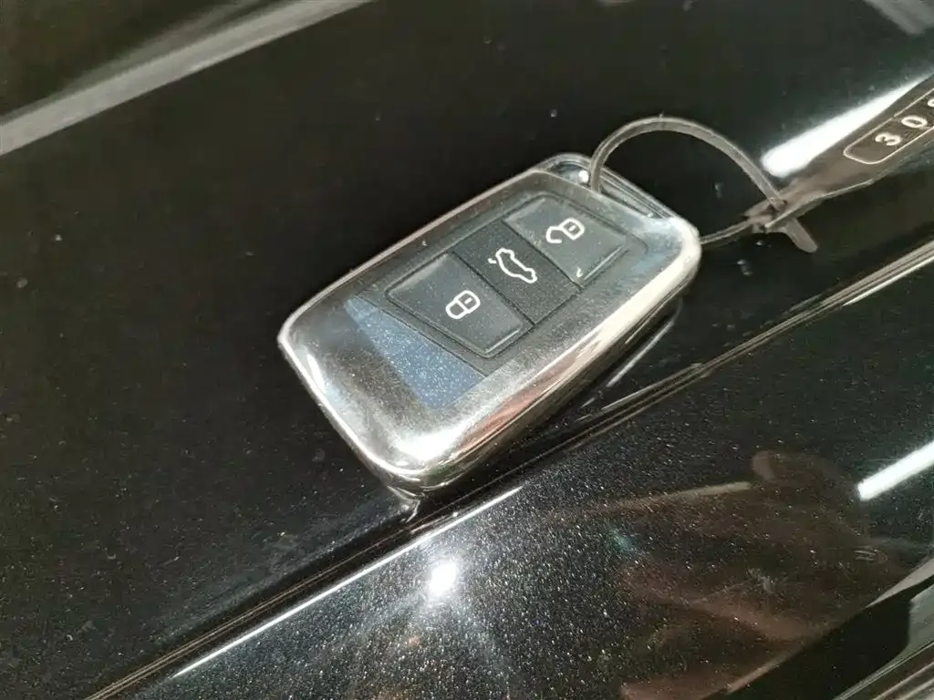 Volkswagen Magotan 2023 из CN, фото 8