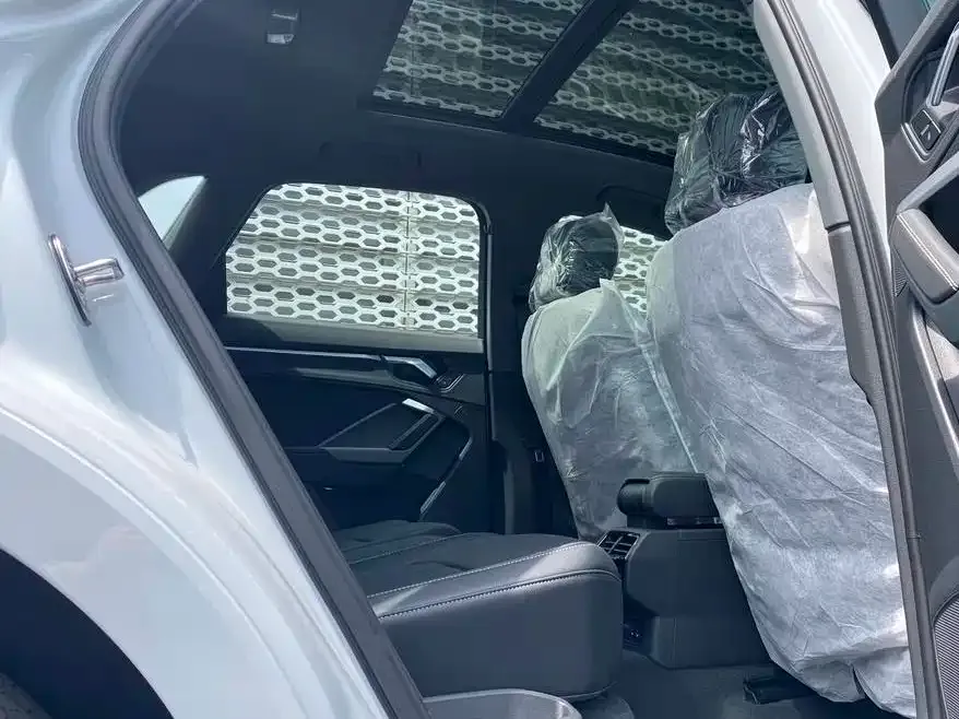 Audi Q3 2023 из CN, фото 3