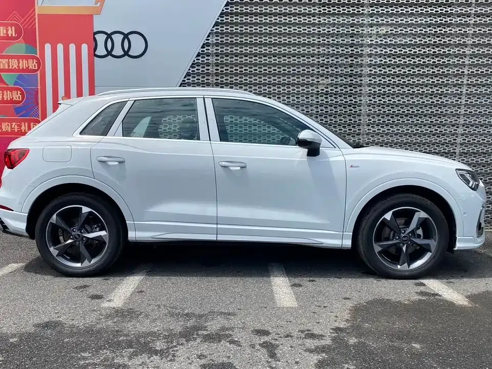 Audi Q3 2023 из CN, фото 9
