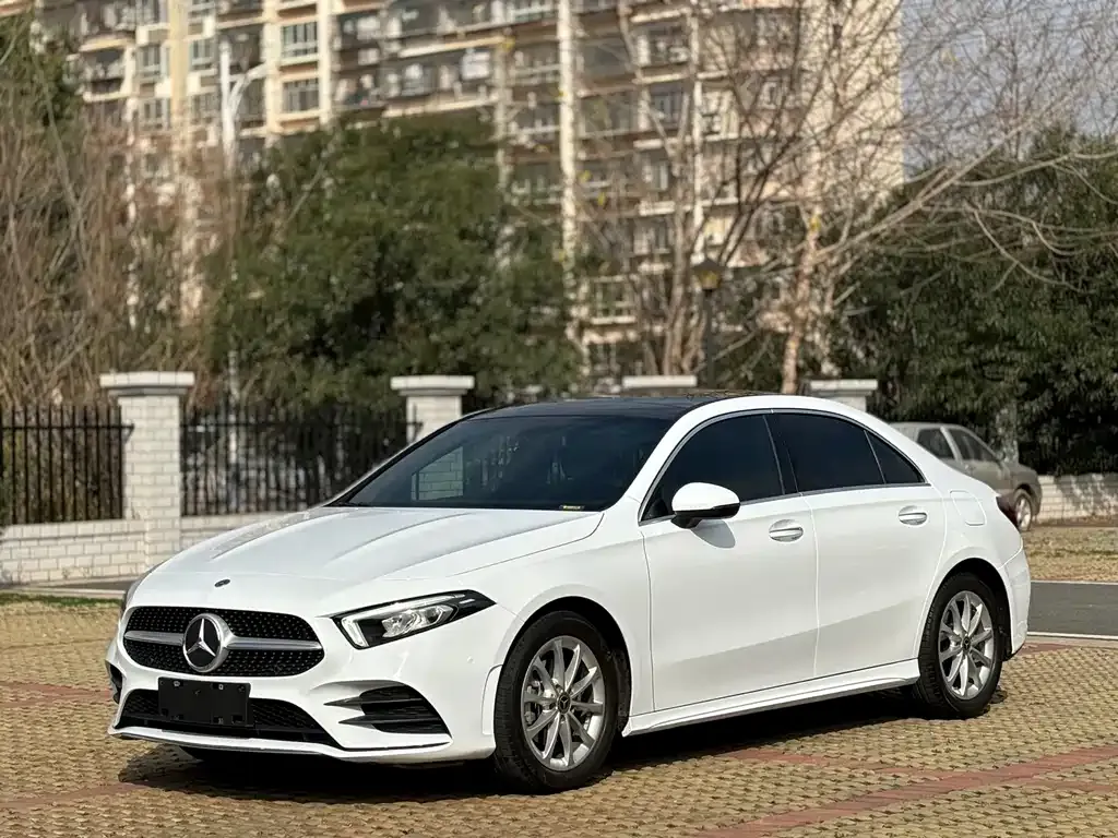 Mercedes-Benz A-Class 2023 из CN, фото 1