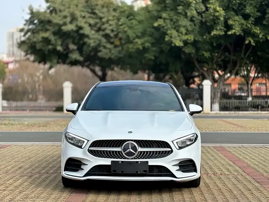Mercedes-Benz A-Class 2023 из CN, фото 3