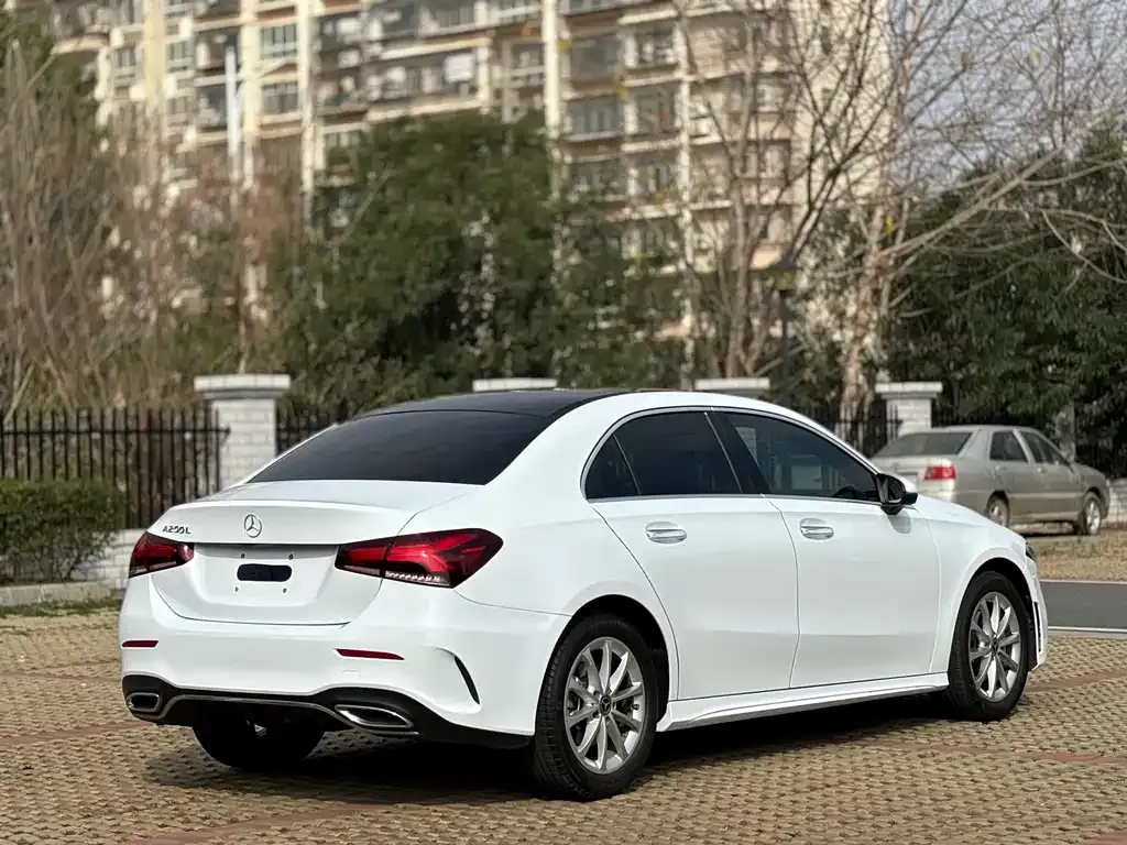 Mercedes-Benz A-Class 2023 из CN, фото 5