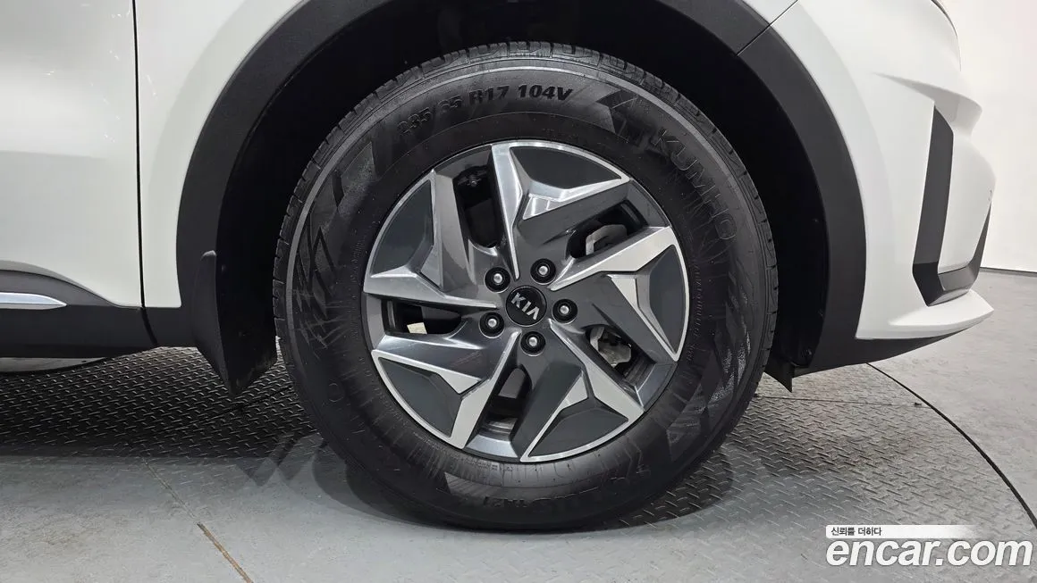 Kia Sorento — фото 10