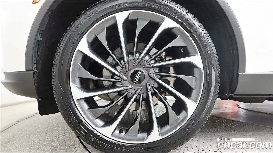 Lincoln Aviator 2025 из KR, фото 4