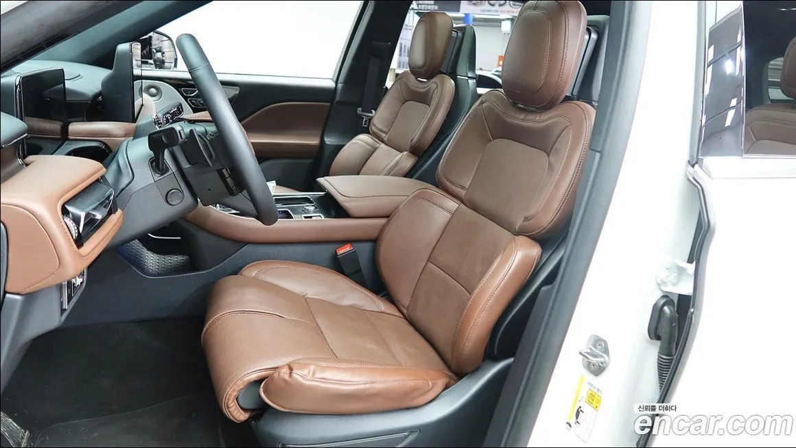 Lincoln Aviator 2025 из KR, фото 9