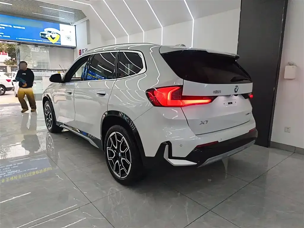 BMW X1 — фото 2