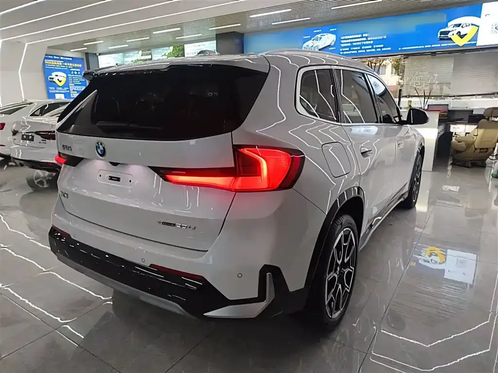 BMW X1 — фото 5