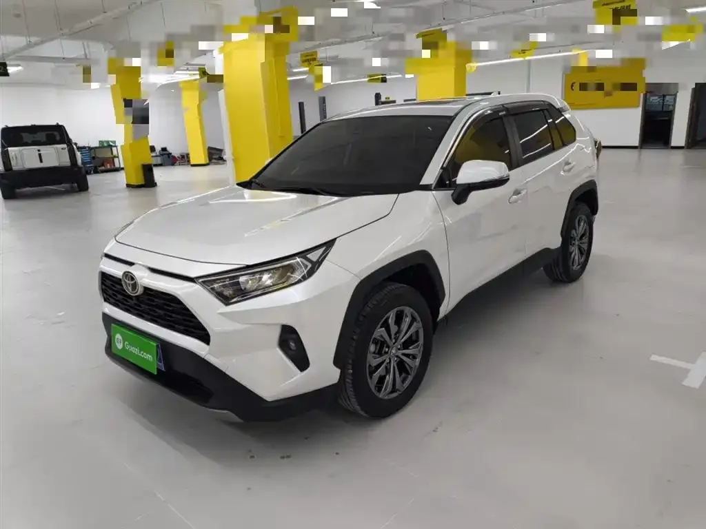 Toyota RAV4 2024 из CN, фото 1