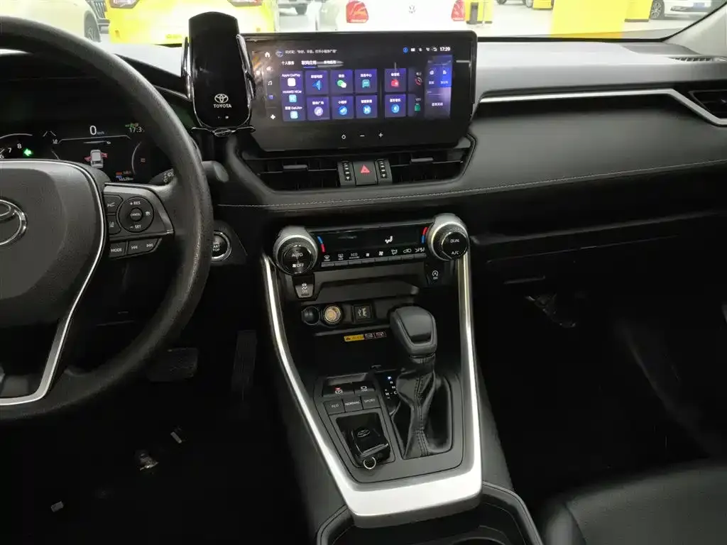 Toyota RAV4 2024 из CN, фото 6