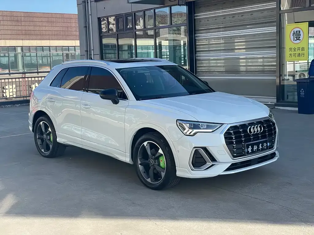 Audi Q3 2021 из CN, фото 3