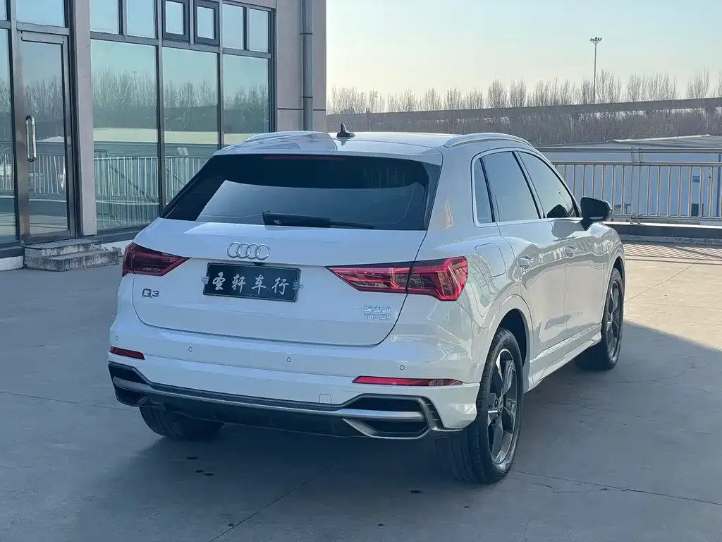 Audi Q3 2021 из CN, фото 10