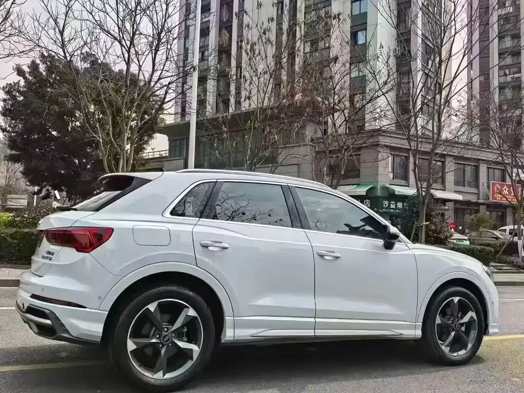 Audi Q3 — фото 5