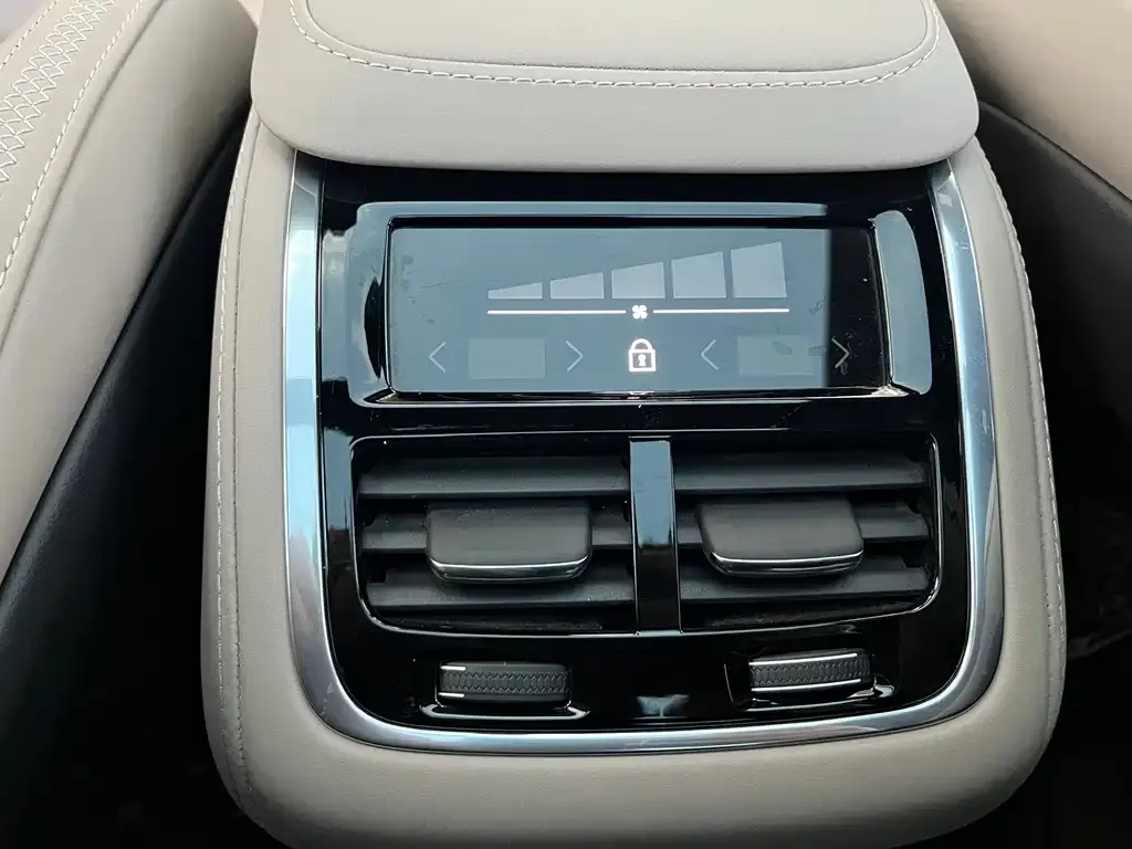 Volvo XC90 2026 из CN, фото 3