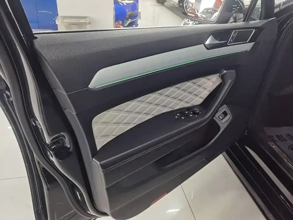 Volkswagen Magotan 2023 из CN, фото 7