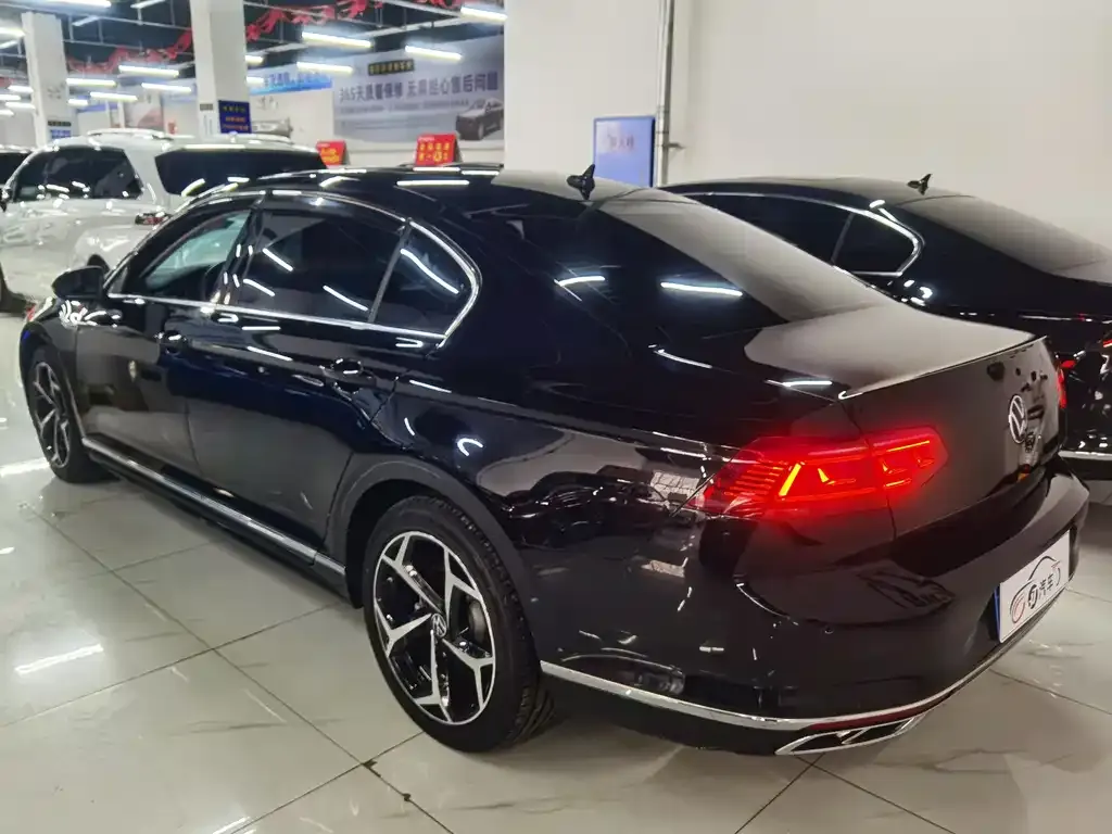 Volkswagen Magotan 2023 из CN, фото 3