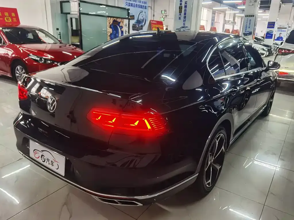 Volkswagen Magotan 2023 из CN, фото 9