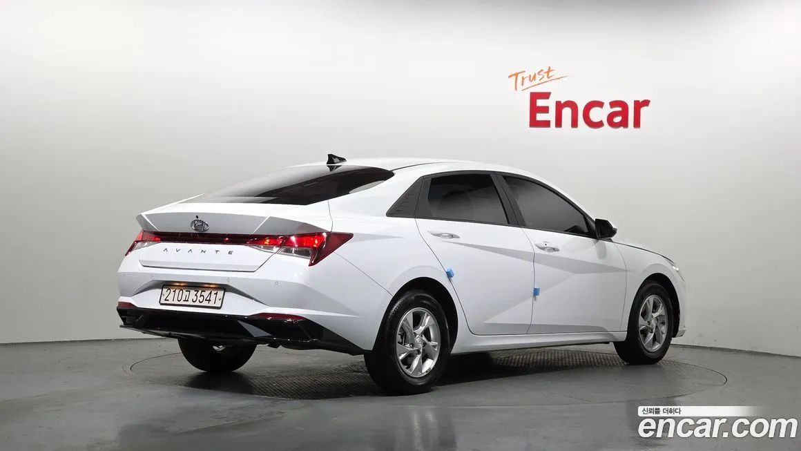 Hyundai AVANTE — фото 2