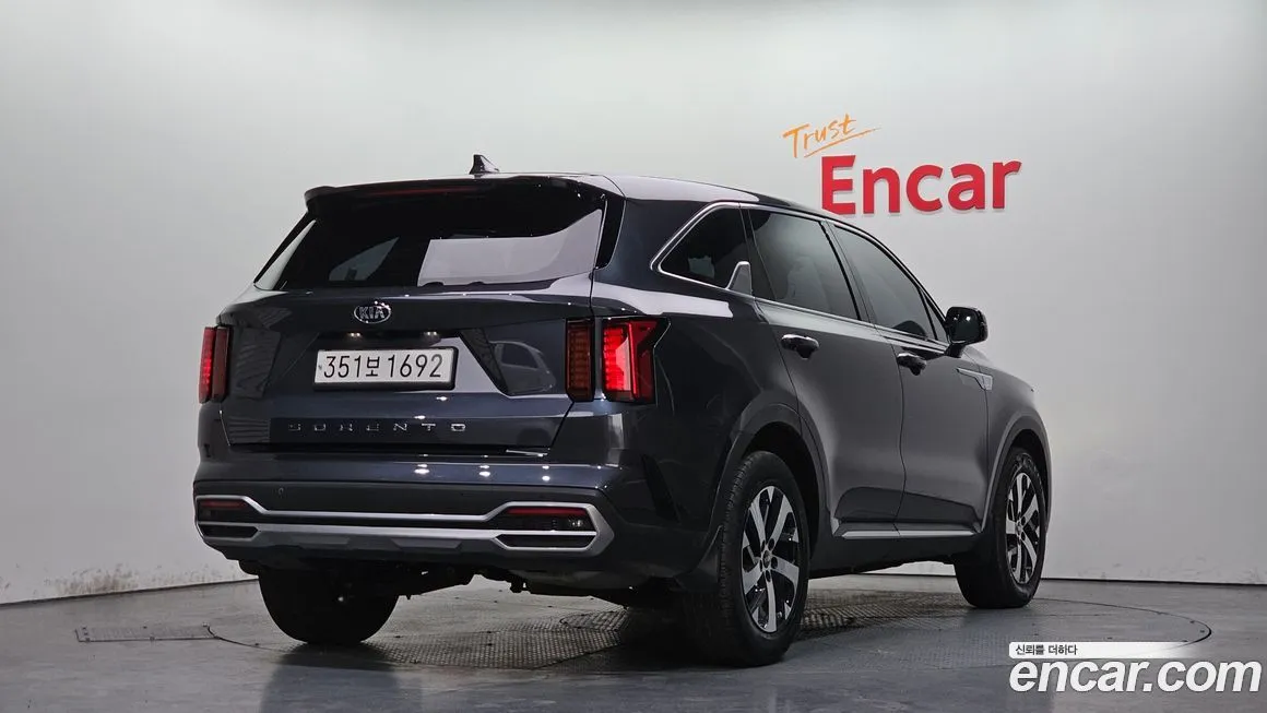 Kia Sorento — фото 3