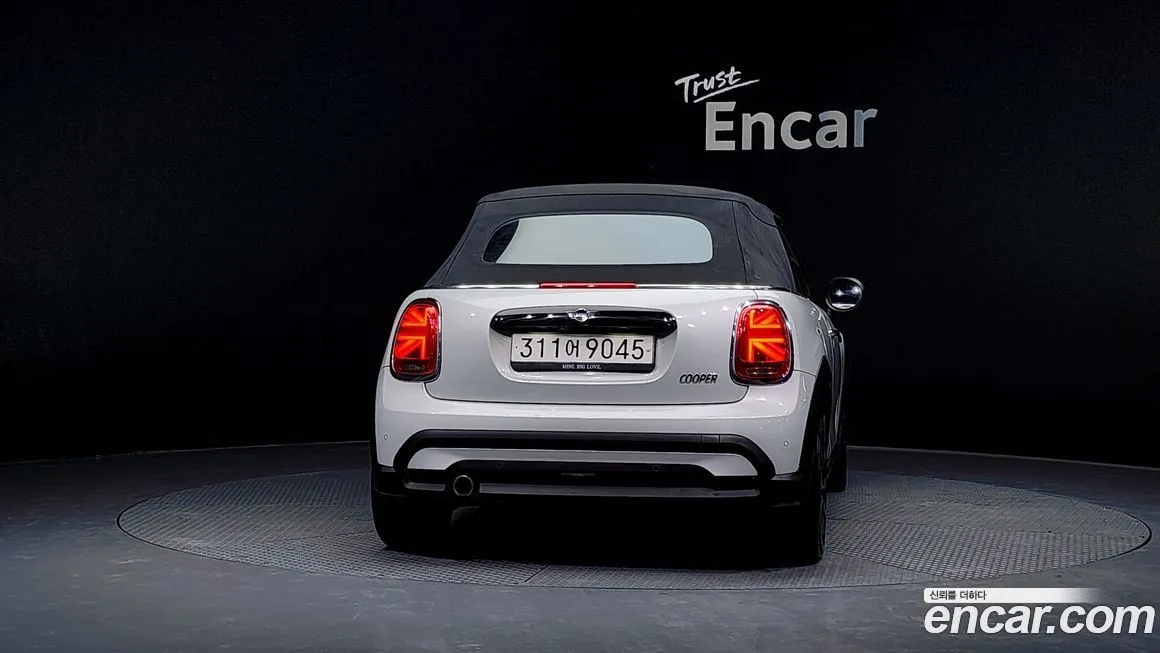 Mini Cooper Convertible 2022 из KR, фото 2