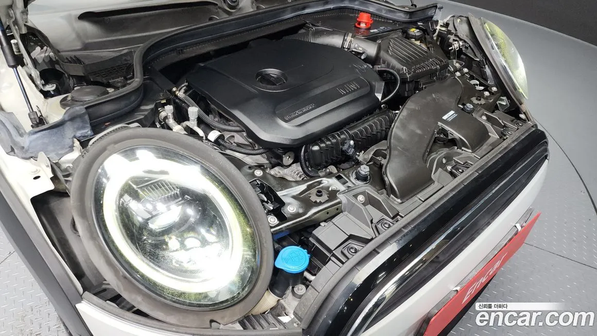 Mini Cooper Convertible 2022 из KR, фото 8