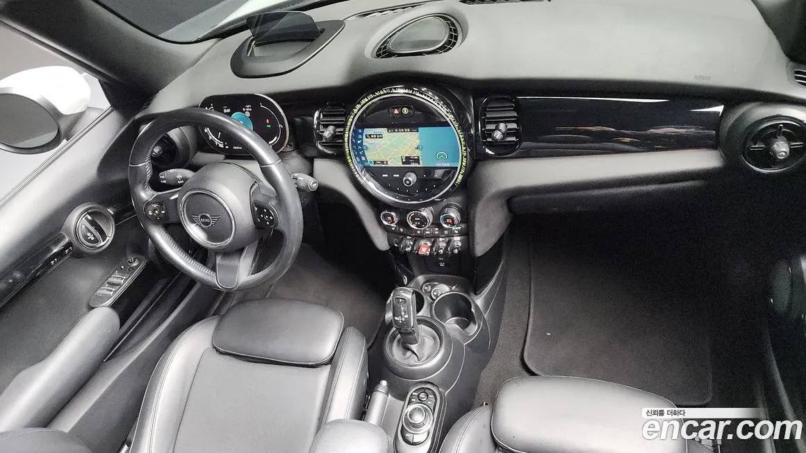 Mini Cooper Convertible 2022 из KR, фото 7