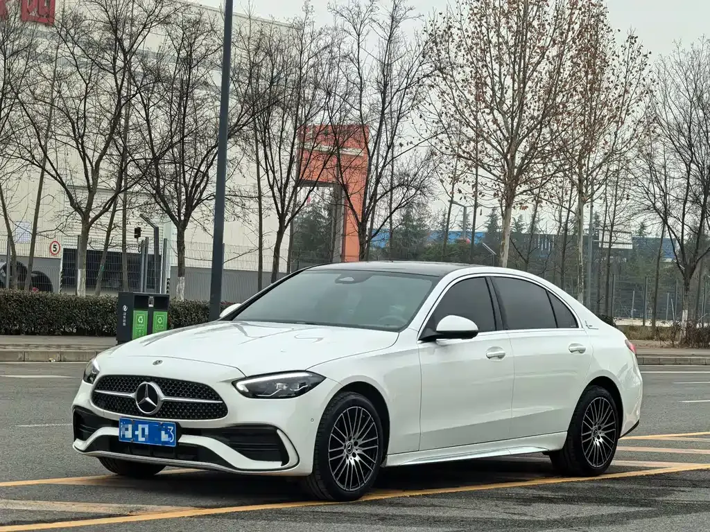 Mercedes-Benz C-Class — фото 1