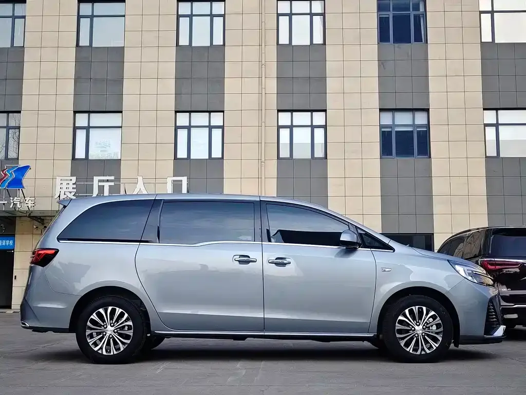 Buick GL8 2024 из CN, фото 4