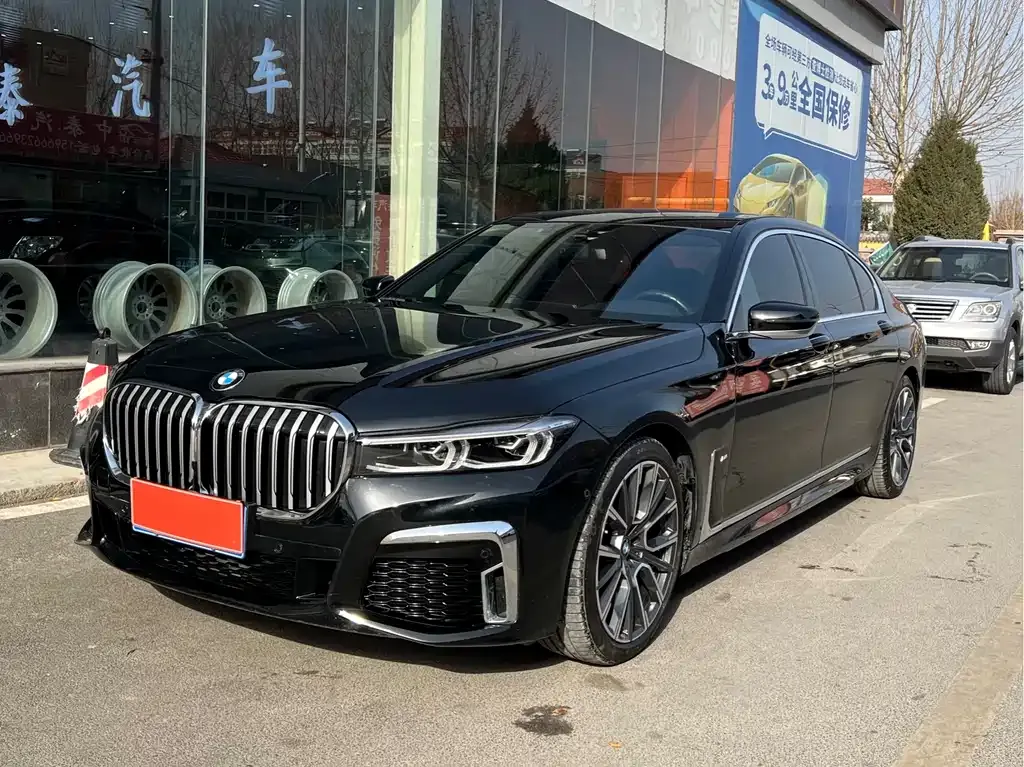 BMW 7 Series 2022 из CN, фото 1