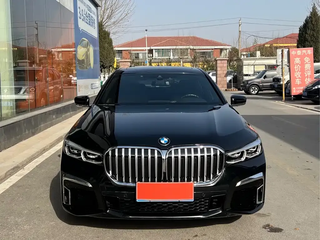 BMW 7 Series 2022 из CN, фото 2