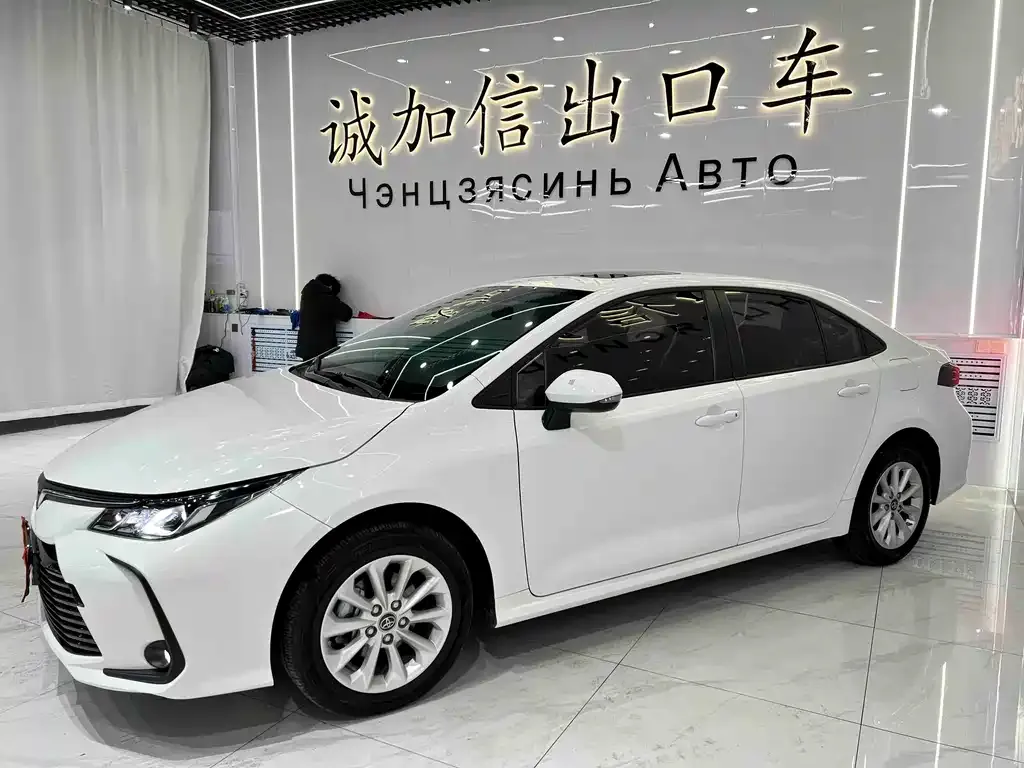 Toyota Corolla 2023 из CN, фото 1
