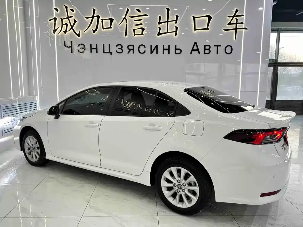 Toyota Corolla 2023 из CN, фото 2