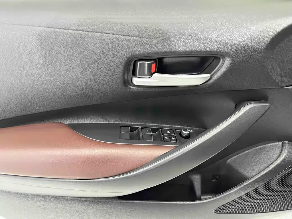 Toyota Corolla 2023 из CN, фото 8