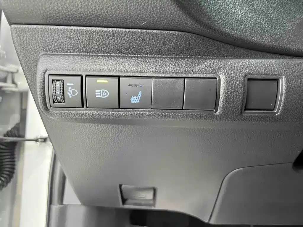 Toyota Corolla 2023 из CN, фото 9