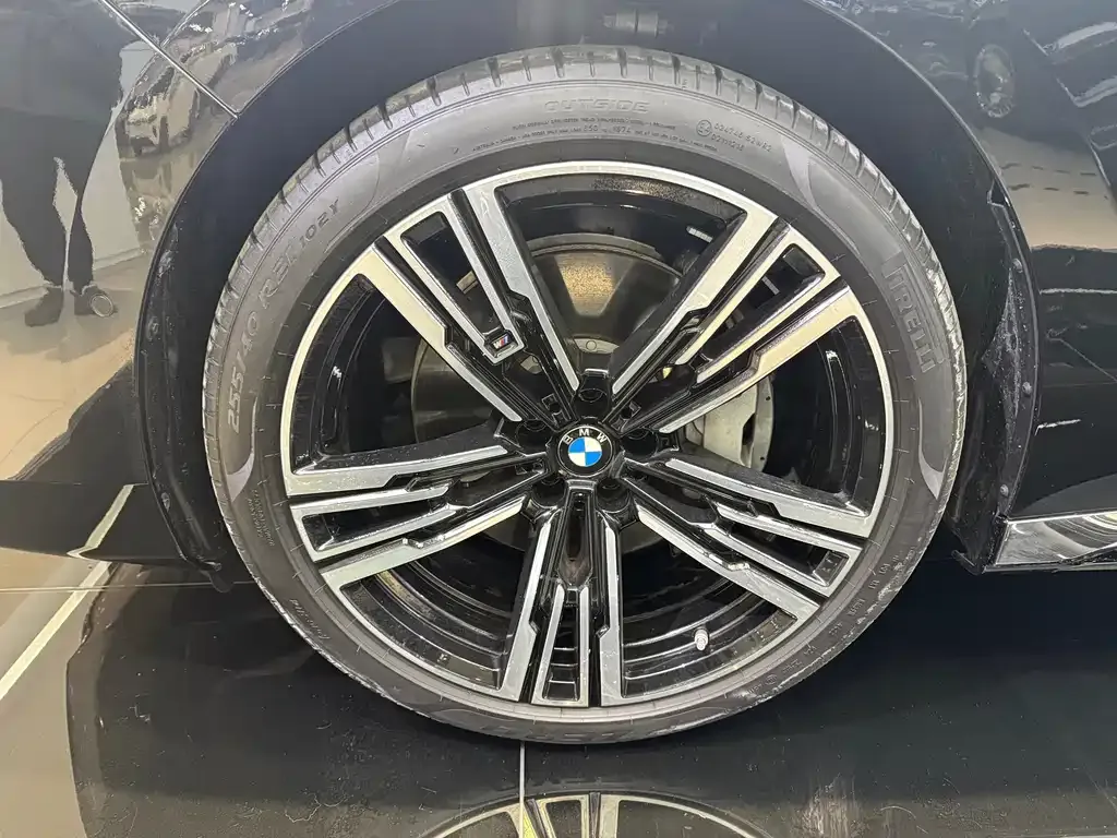 BMW 7 Series 2023 из CN, фото 5